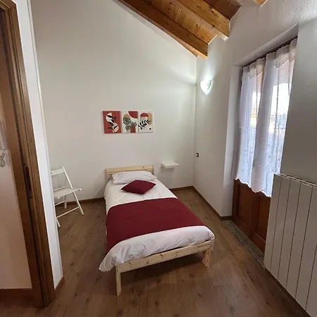 A Casa Di Gio Hébergement de vacances Cambiasca