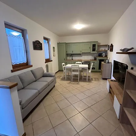 A Casa Di Gio Hébergement de vacances Cambiasca